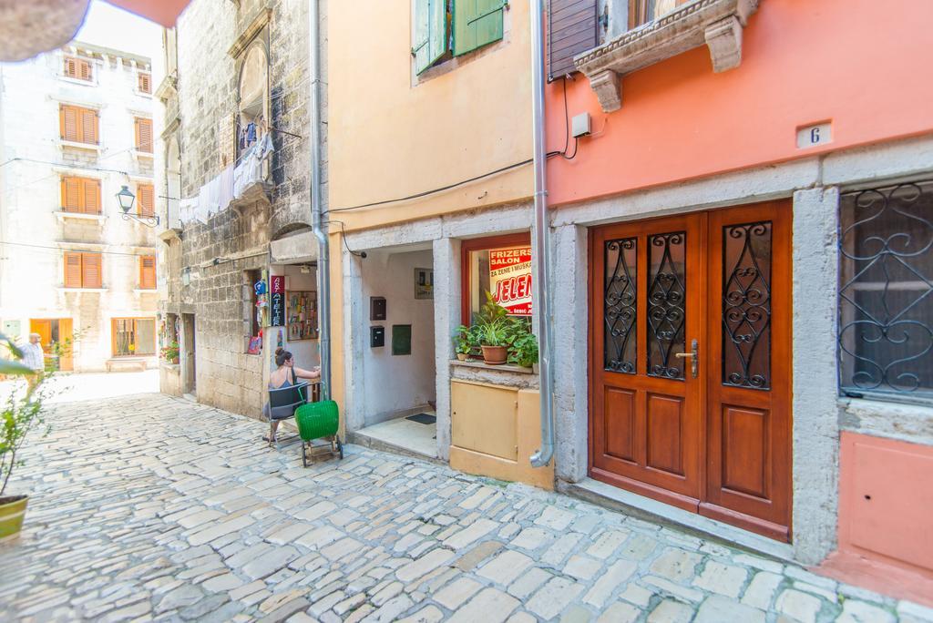 Yellow Flower Apartment Rovinj